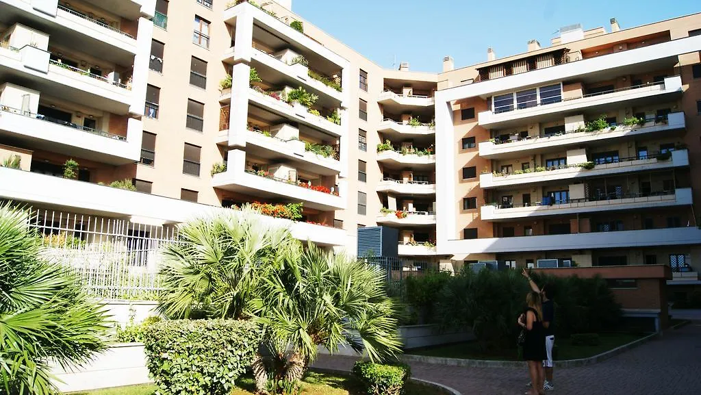 Sweet Roman Holiday Fiumicino Apartment